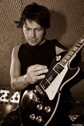 <span class='second-part'>Music </span> Live Rock