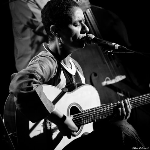 <span class='second-part'>Music </span> Live Jazz