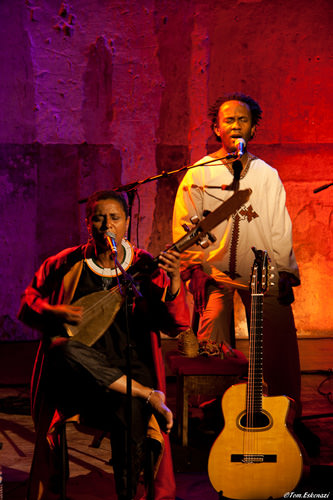 <span class='second-part'>Music </span> Live Jazz