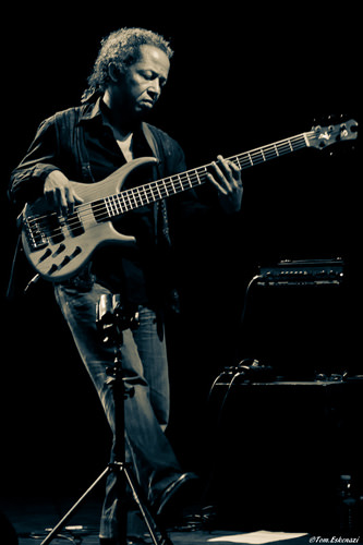 <span class='second-part'>Music </span> Live Jazz