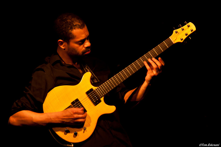 <span class='second-part'>Music </span> Live Jazz