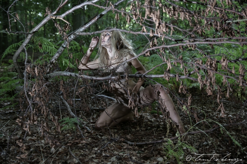 <span class='second-part'>Fashion </span> Dark Cinematic