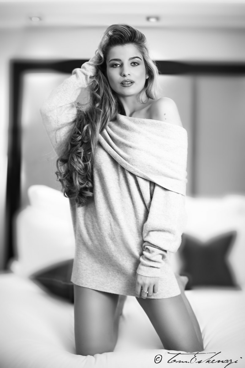 <span class='second-part'>Fashion </span> Boudoir & Lingerie